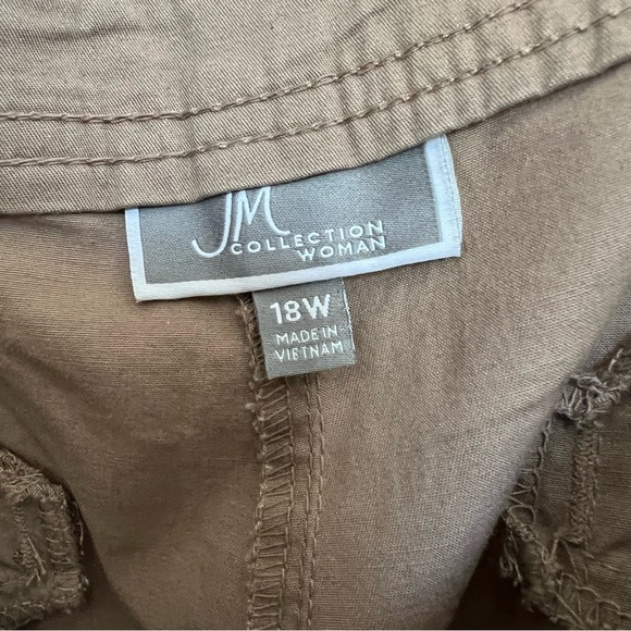 JM Collection Women's Side-Button Capri Pants Pockets Flat Front‎ Tan Size 18W - Picture 4 of 5
